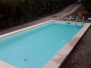 Piscina con cloro alto