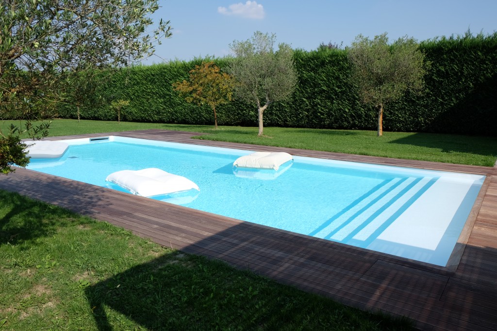 Piscina a skimmer