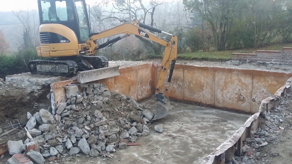 Piscina Demolita